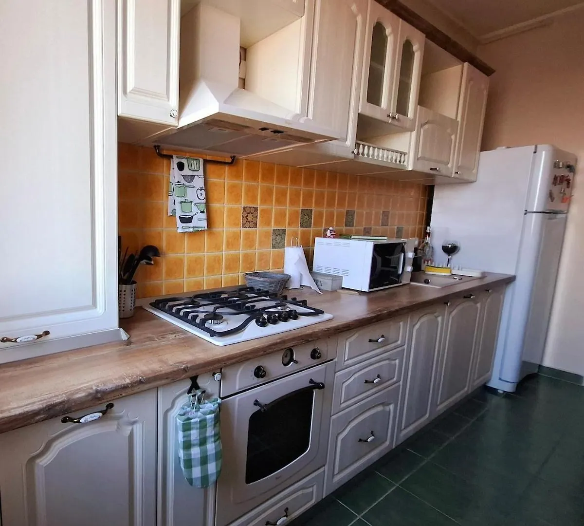 Homey Apartment Vacaresti Bucharest
