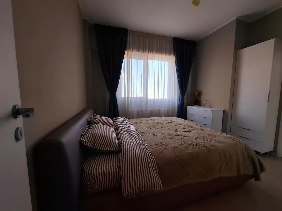 Homey Apartment Vacaresti Bucharest