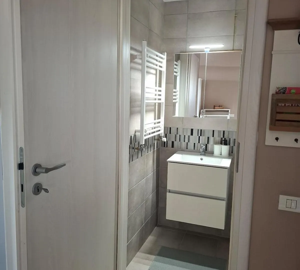 Homey Apartment Vacaresti Bucharest Romania